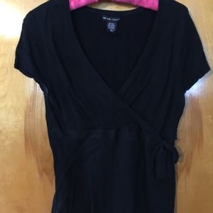 Pseudo wrap short sleeved sweater